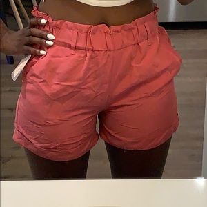 Salmon shorts with pockets